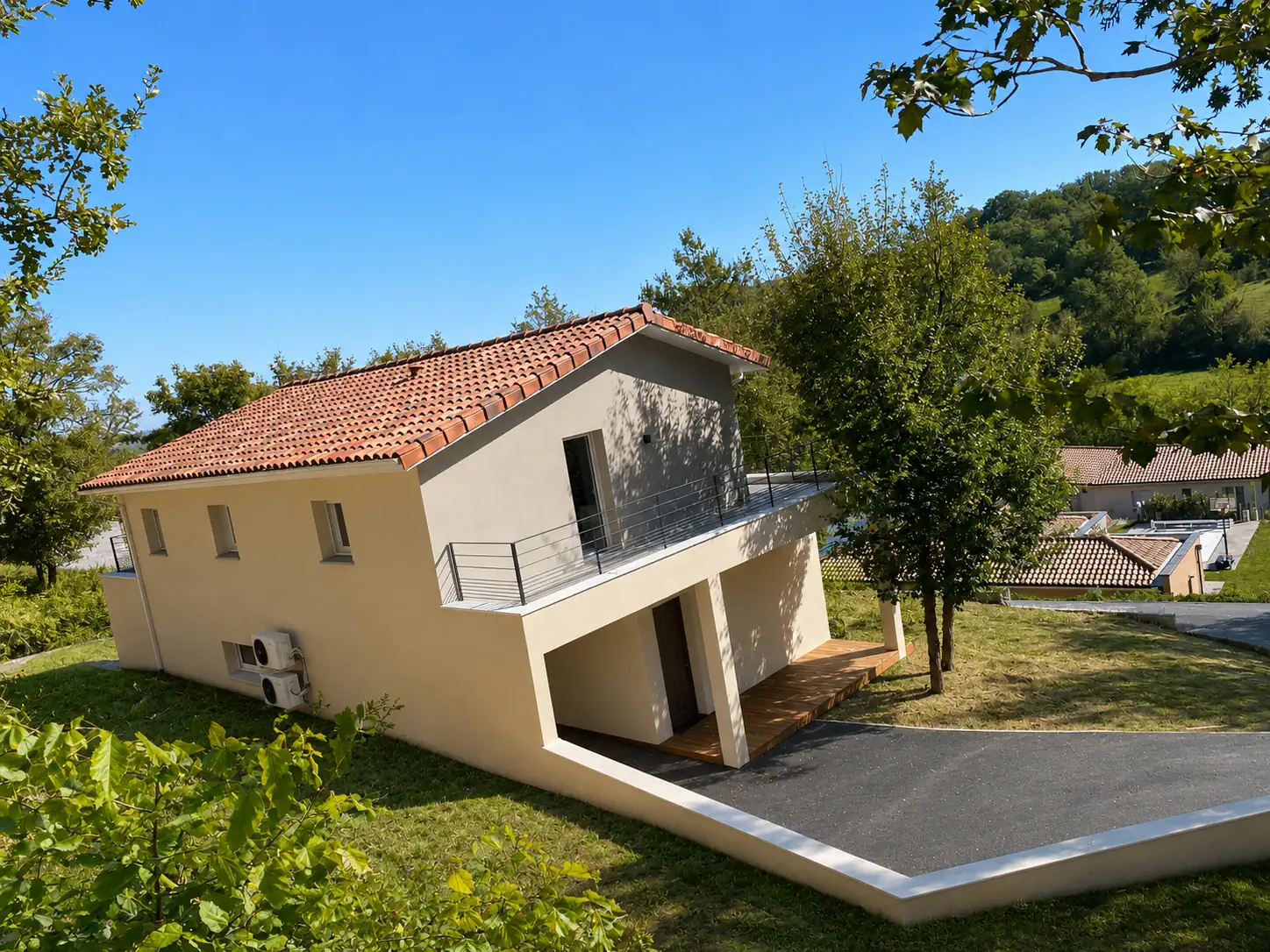 Maison neuve sur coteau