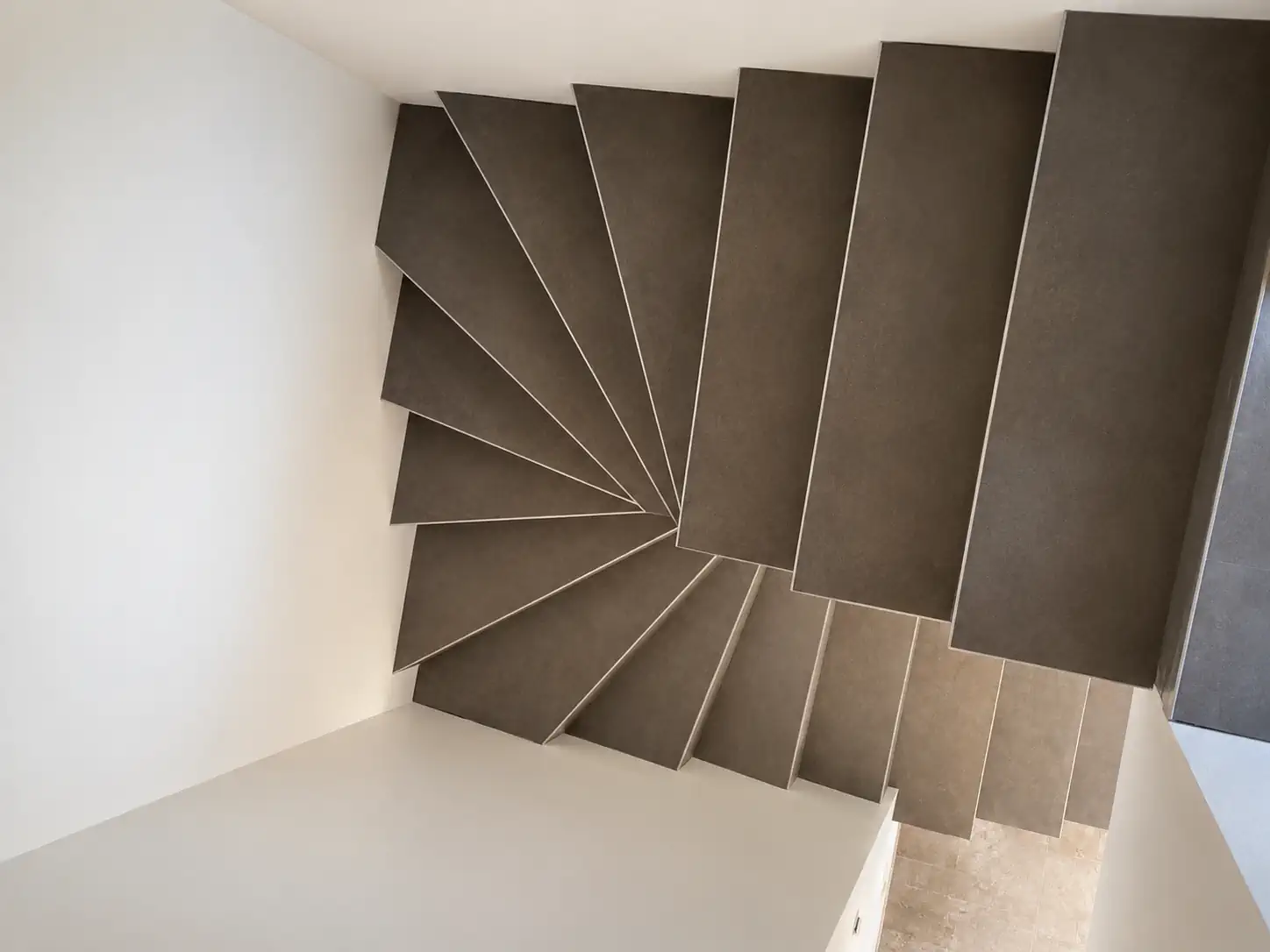 Construction neuve maison escalier interieur