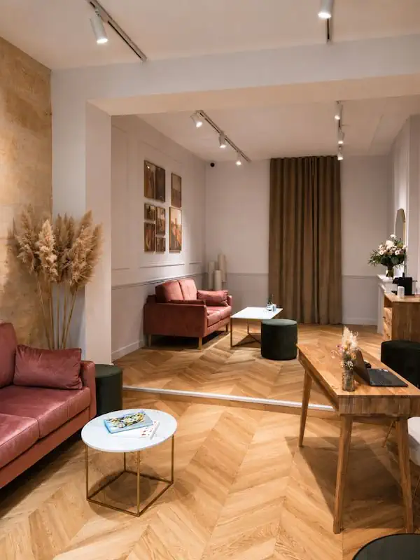 Professionnel boutique bordeaux interieur apres