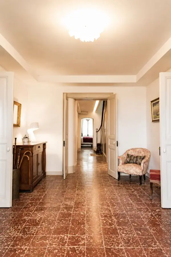 Renovation gite villematier couloir