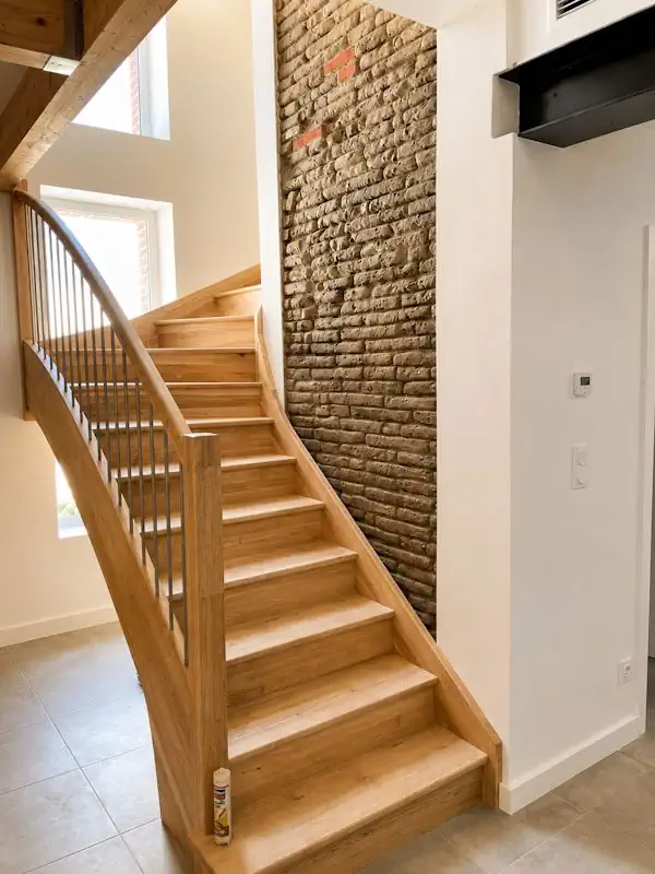 Renovation maison saubens escalier apres